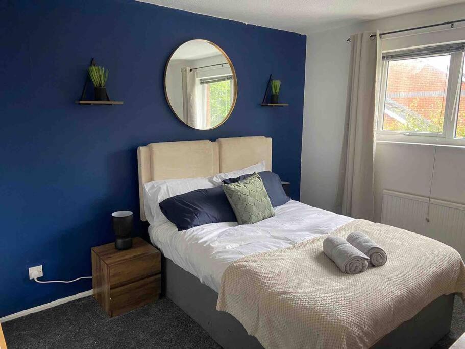 Manchester - Eccles - Business - Contractors - Families - Discounts Available Eksteriør bilde